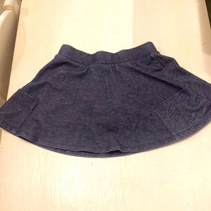 Old navy skorts, size 4